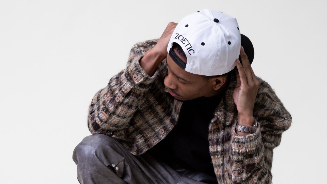 Zoetic Signature Z Hat- White/Black (Founders Edition)